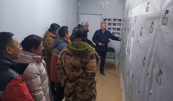 張恒董事長(zhǎng)赴寶塔山±800千伏換流站工程調(diào)研指導(dǎo)